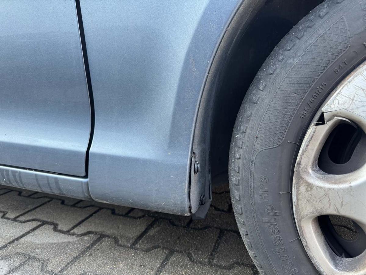 Peugeot 1007 original Kotfl&uuml;gel vorn rechts EZW Eisengrau Metallic Bj.2005